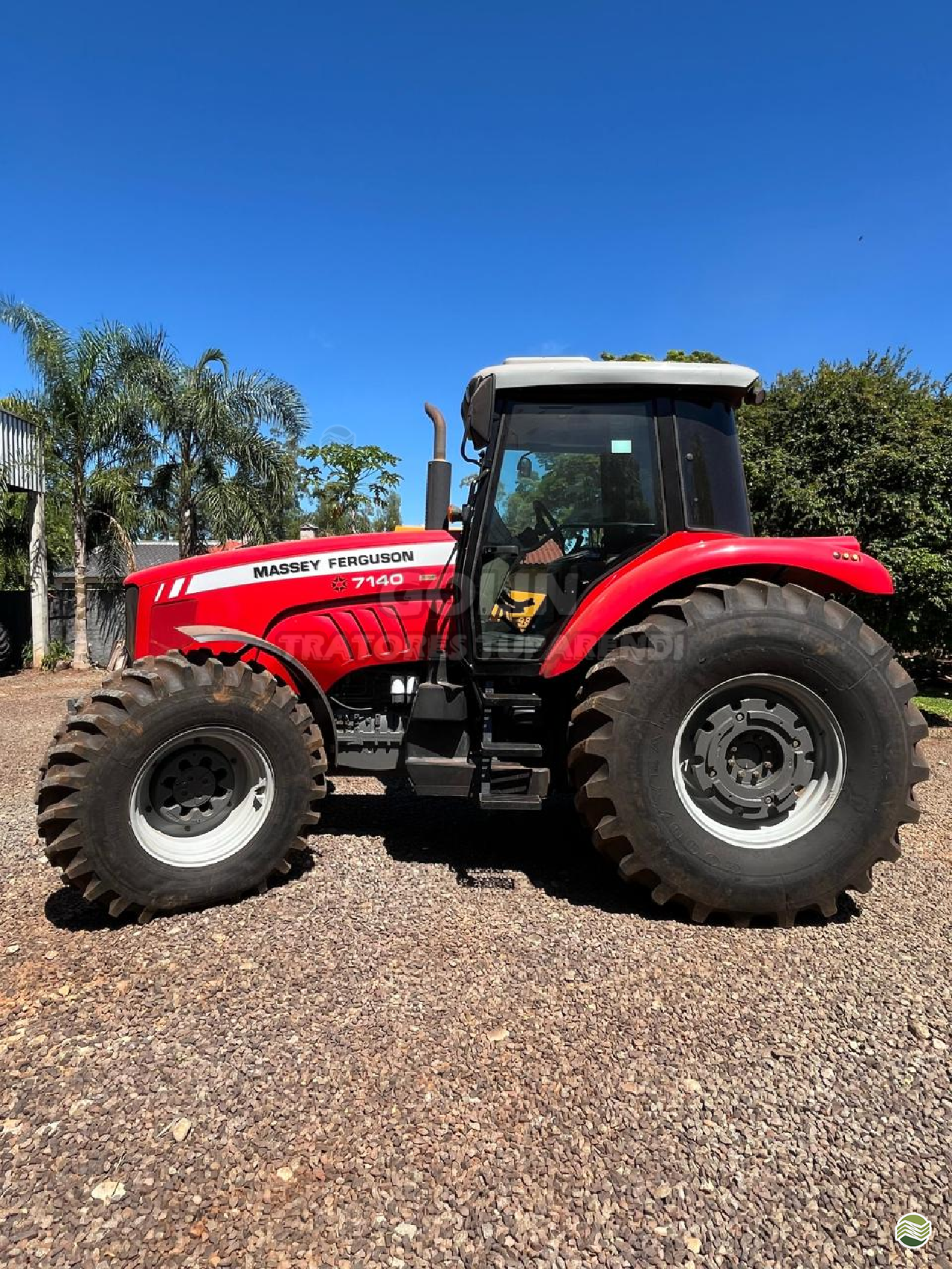 TRATOR MASSEY FERGUSON MF 7140 Tração 4x4 Golin Tratores TUPARENDI RIO GRANDE DO SUL RS